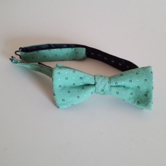 Mint Green Kids BowTie - Picture 1 of 2